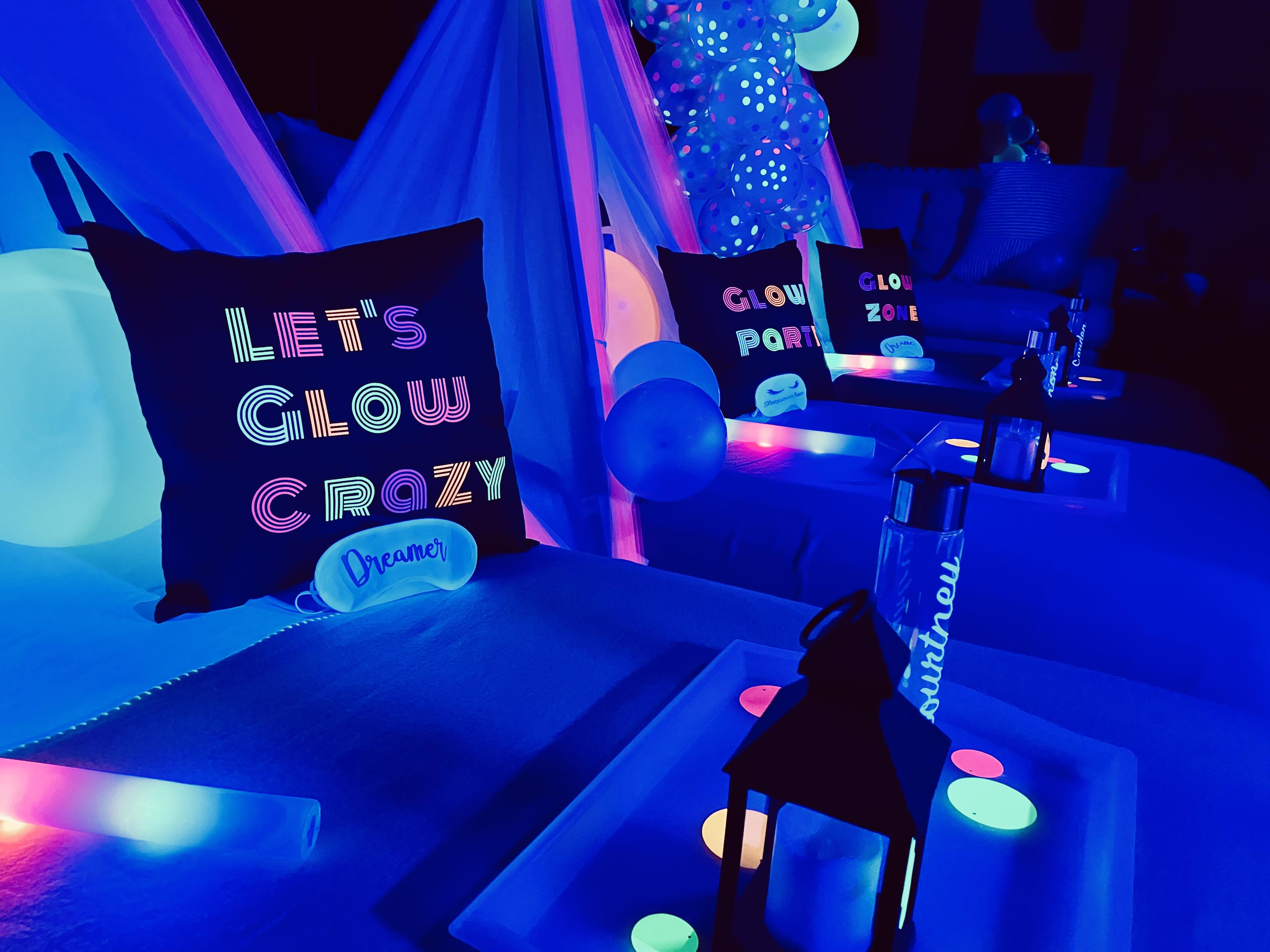 Glow and backlight themed party