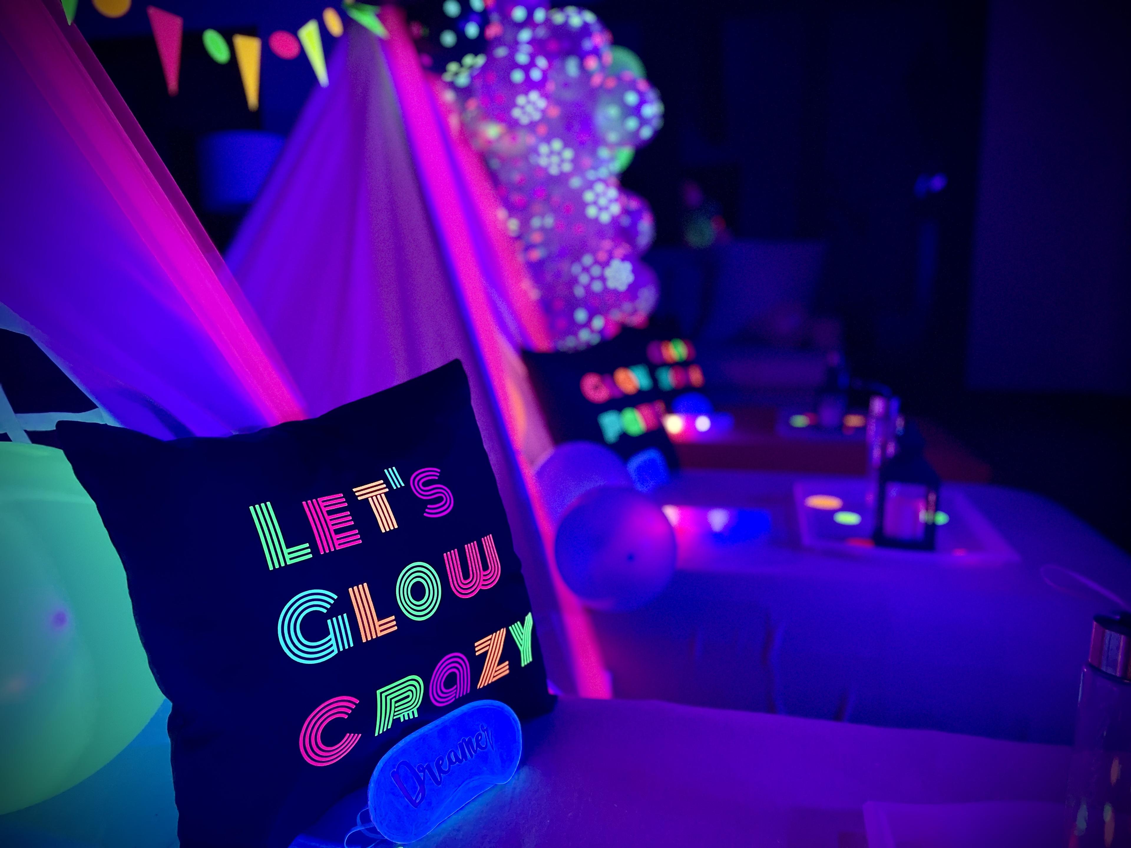 Glow and backlight themed party