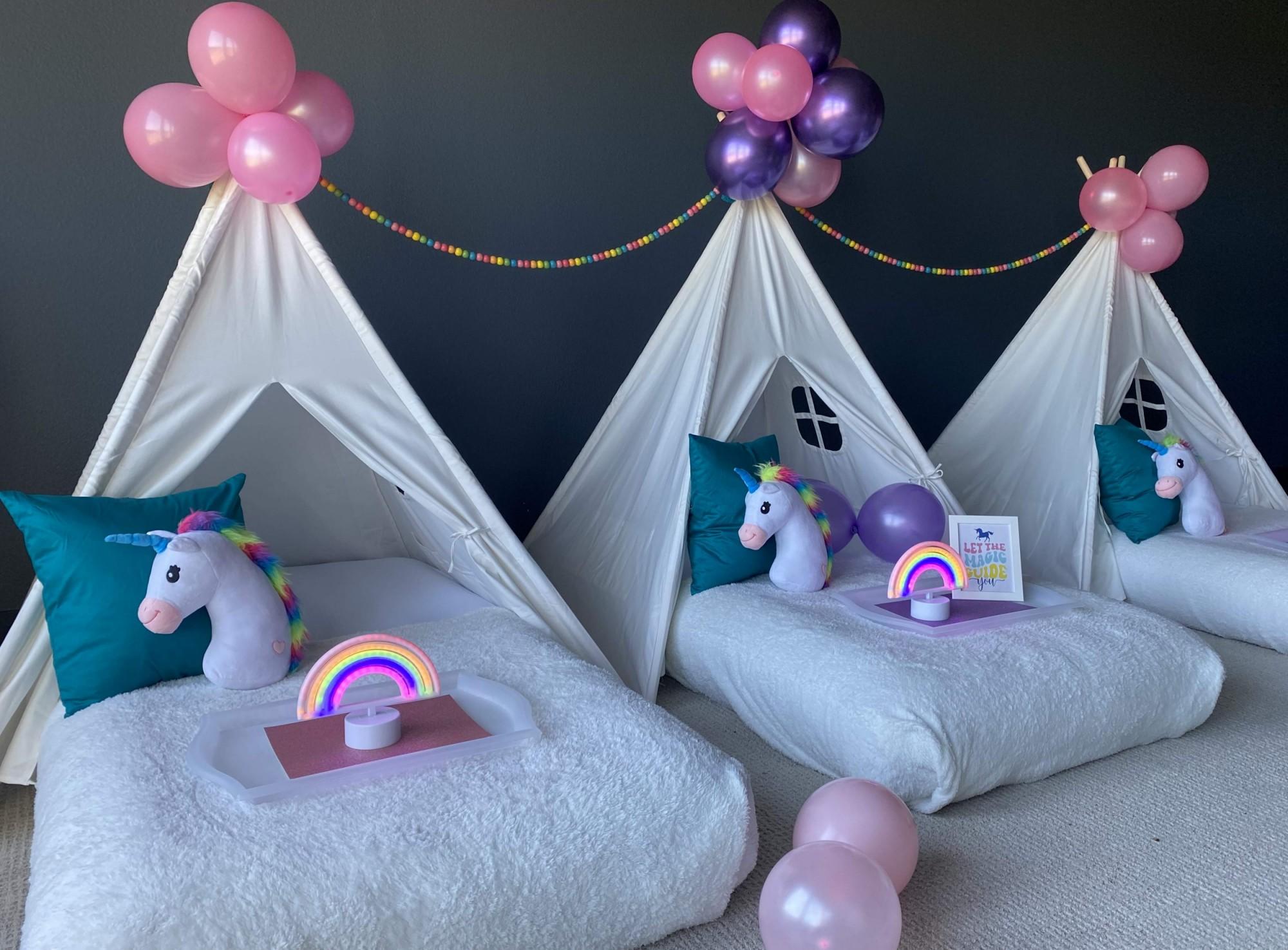 Unicorns & rainbows themed party